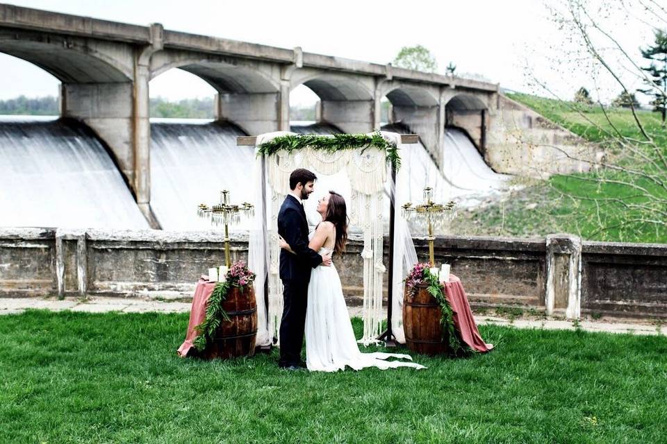 Backdrop #2
Elegant Bride
