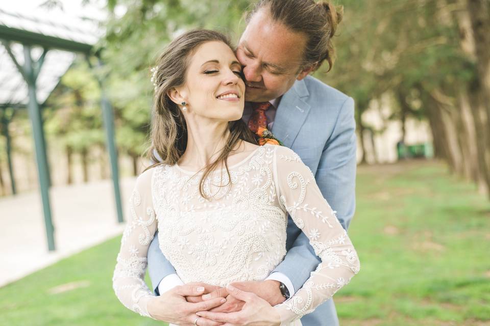 Hartwood acres bride & groom