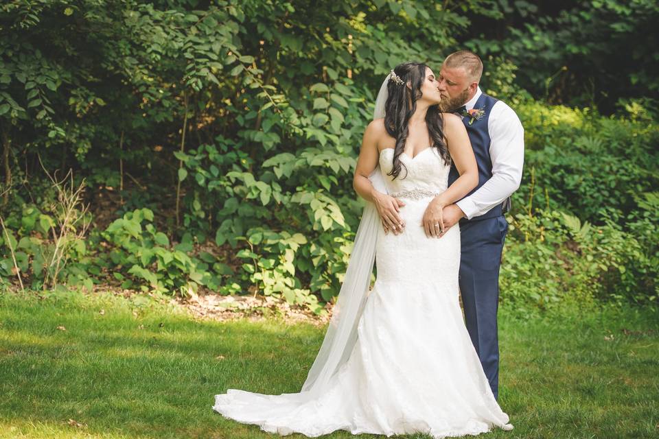 Mayernik center bride & groom