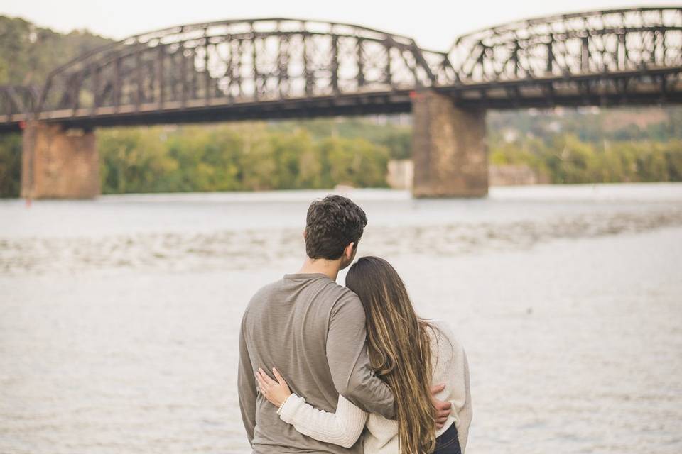 Hot metal bridge engagement