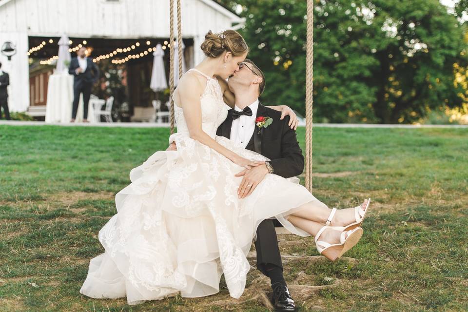 Shady elms farm wedding couple