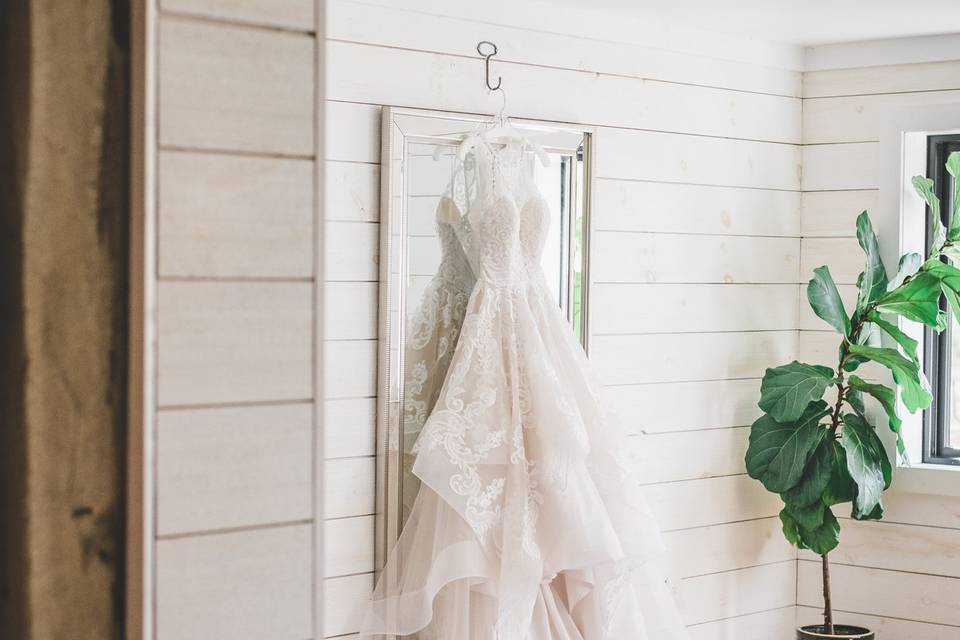 Shady elms farm wedding dress