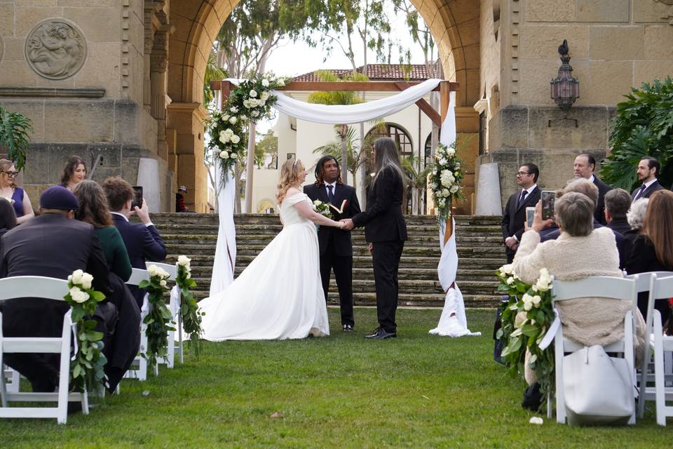 Weddings For Us