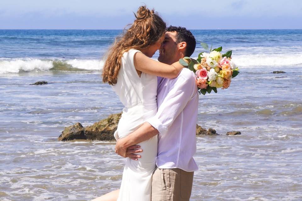 Weddings For Us