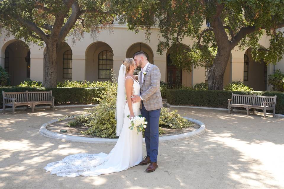 Weddings For Us