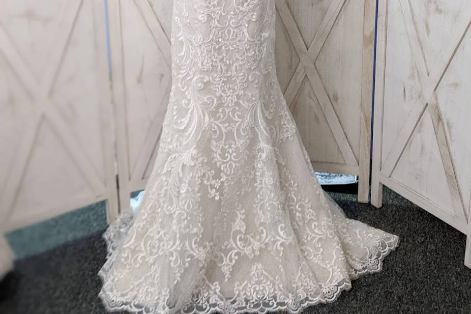 Lace wedding gown with sweetheart neckline