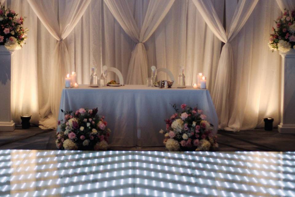 Head table setup