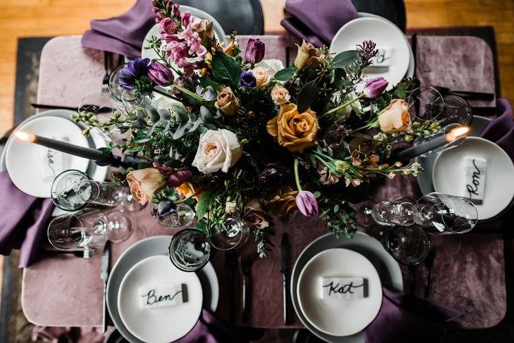Stunning centerpiece and place settings