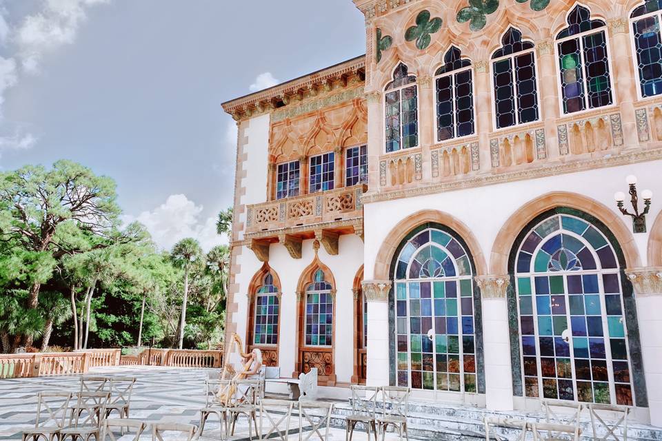 Ringling Harpist