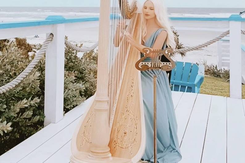 Florida Harpist Emma