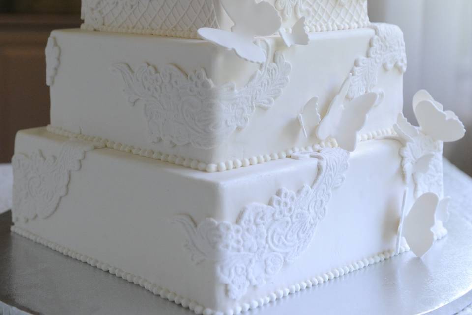 4-tier wedding cake