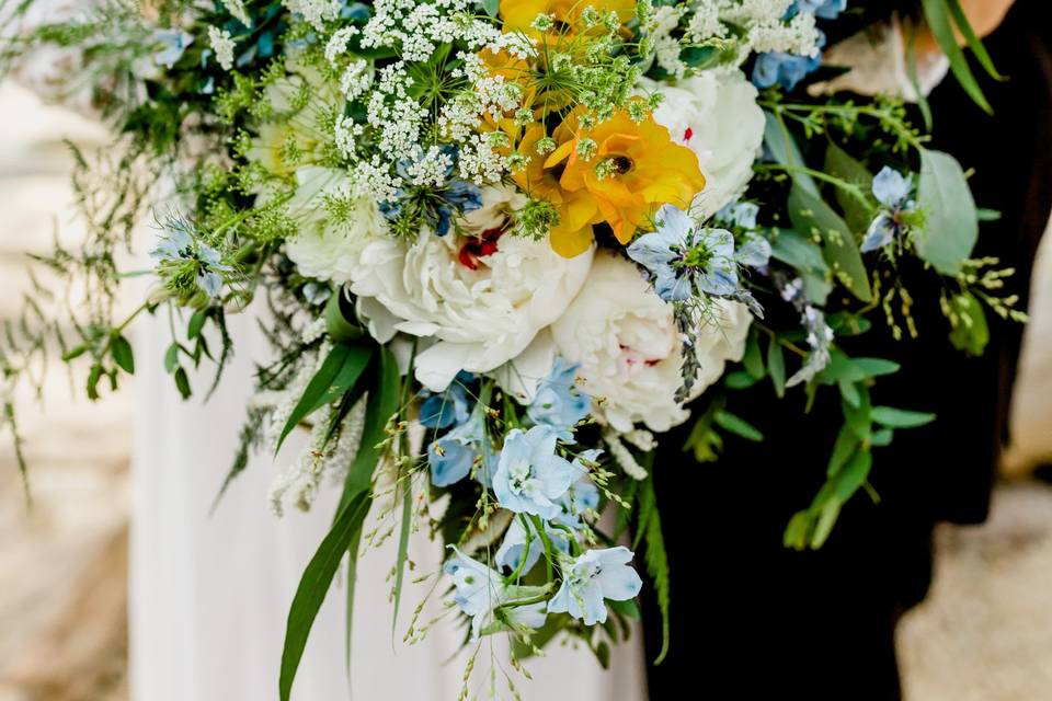 White peonies, blue and gold