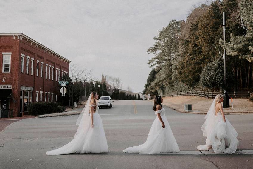 Wedding dress crossing