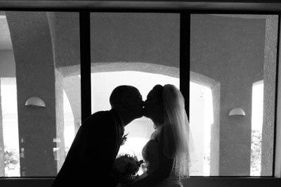 Couple's kiss