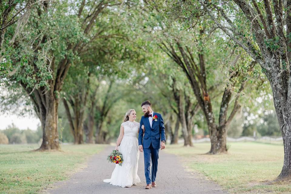Bright & Airy Outdoor wedding