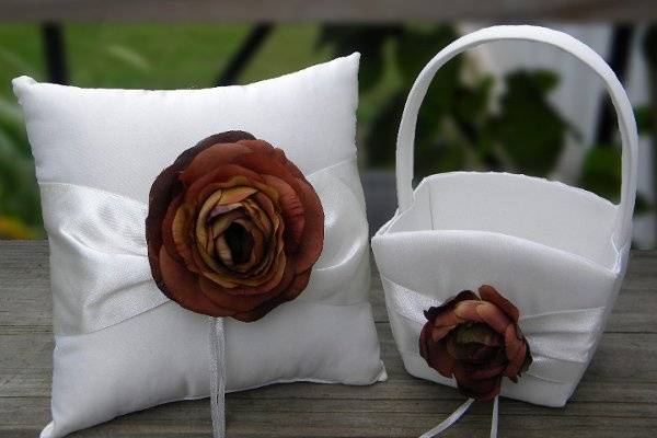 Elegant Flower Girl and Ring Bearer Pillow with Brown Ranunculus