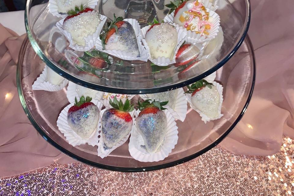 WEDDING & CANDY BUFFET, WHITE GUMBALLS w/SHIMMER from Miami Candies Sweets  & Snacks – Miami Candies, LLC.