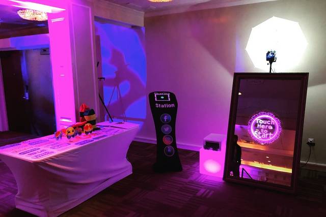 Make Your Event Shine: Transform Special Occasions with Black Magic Mirrors Photobooth Hire