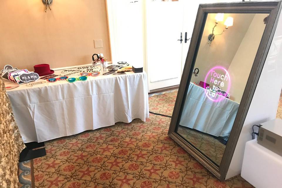 Magic mirror booth for any space