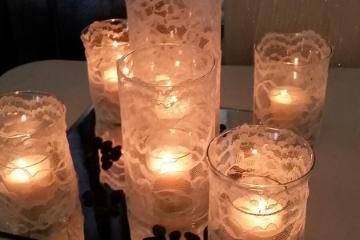 VINTAGE LACE WRAPPED CYLINDER CANDLES WITH MIRROR FOR CENTERPIECE