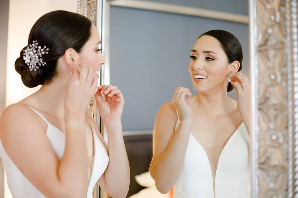 Gina Dearing Makeup Artist