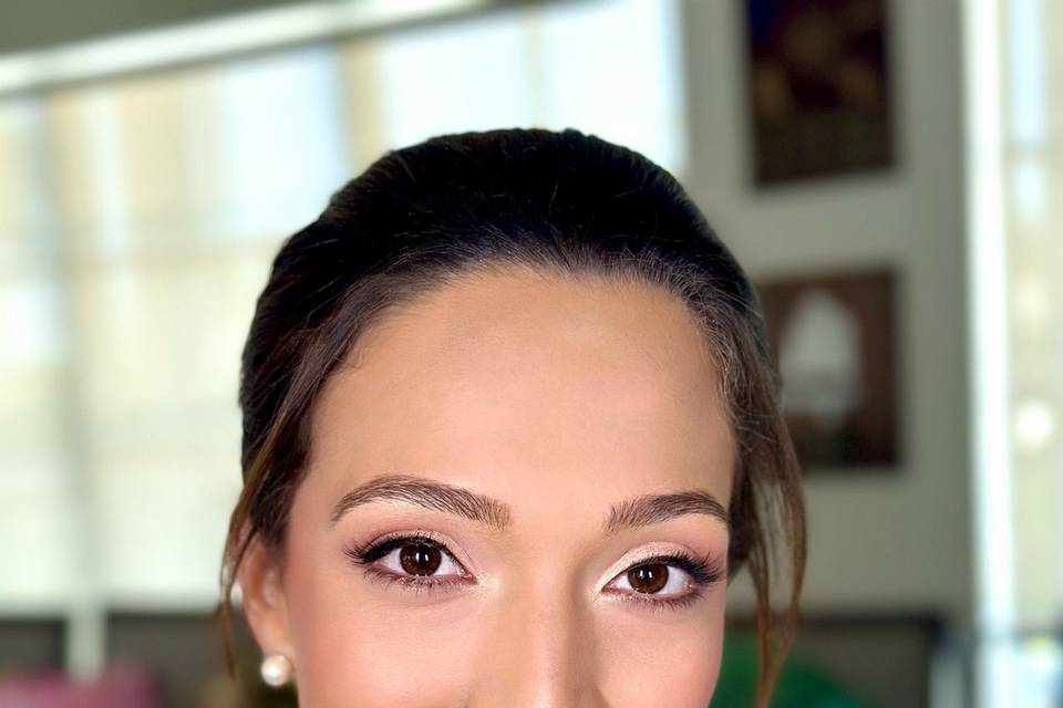 Gina Dearing Makeup Artist