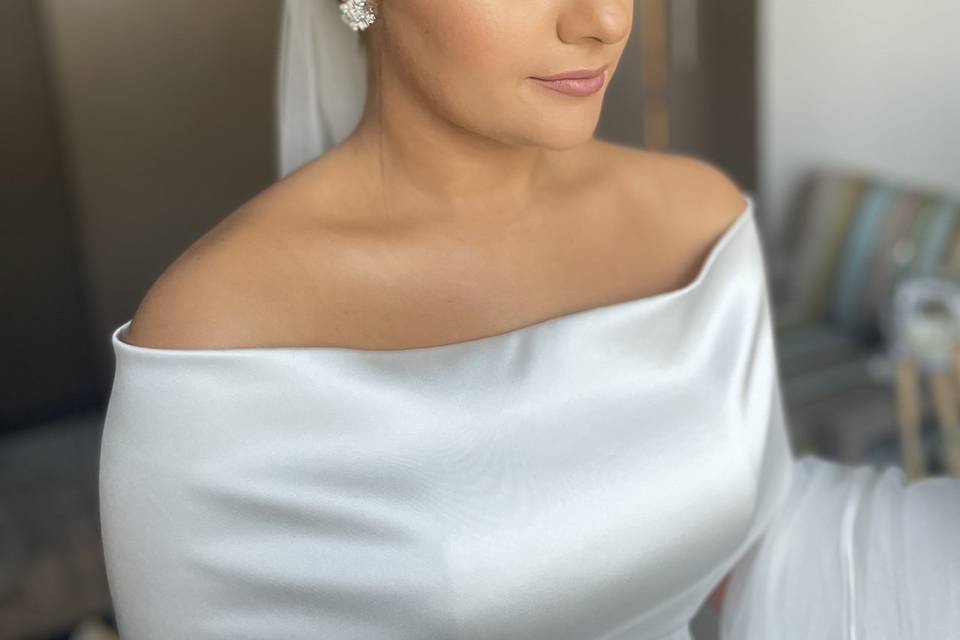 Gina Dearing Makeup Artist