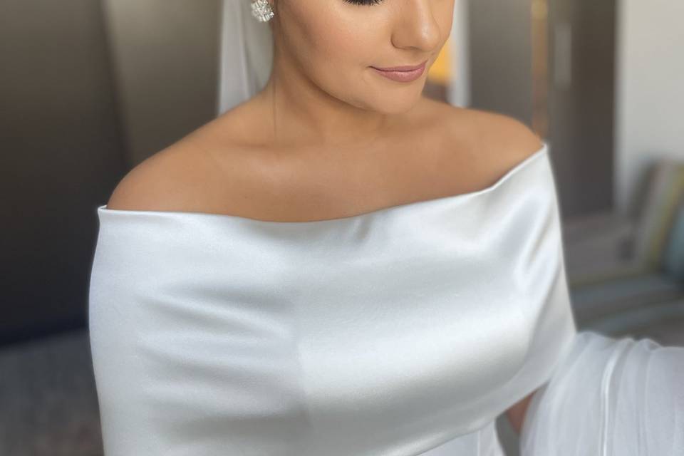 Gina Dearing Makeup Artist