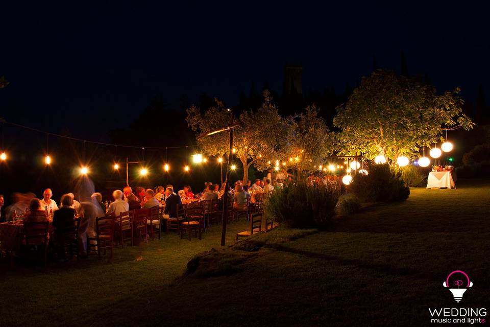 Wedding edison vintage lighting Castello Gargonza - Tuscany - Italy