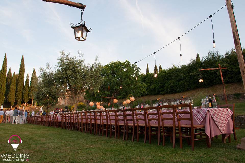 Wedding edison vintage lighting Castello Gargonza - Tuscany - Italy