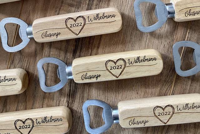 Wood bottle opener favors