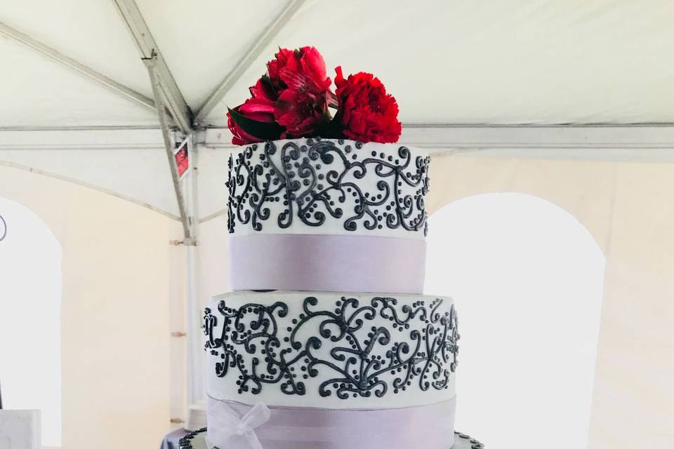 Stunning cake to add to the style