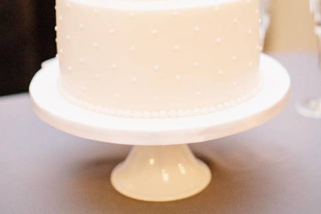 2 layered wedding cake