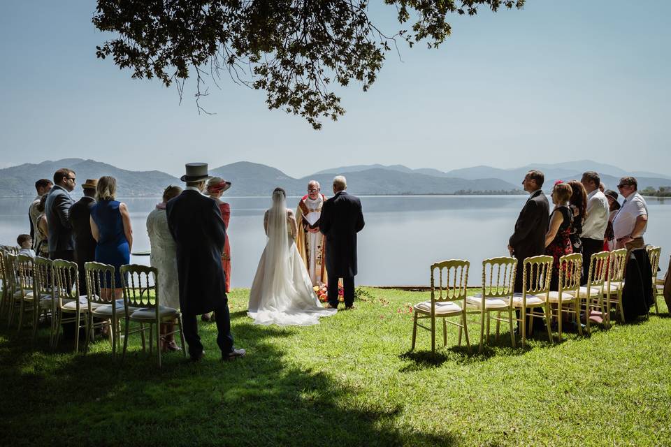 Wedding on Maasaciuccoli lake