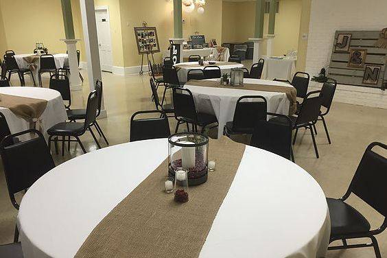 Table setting with candle