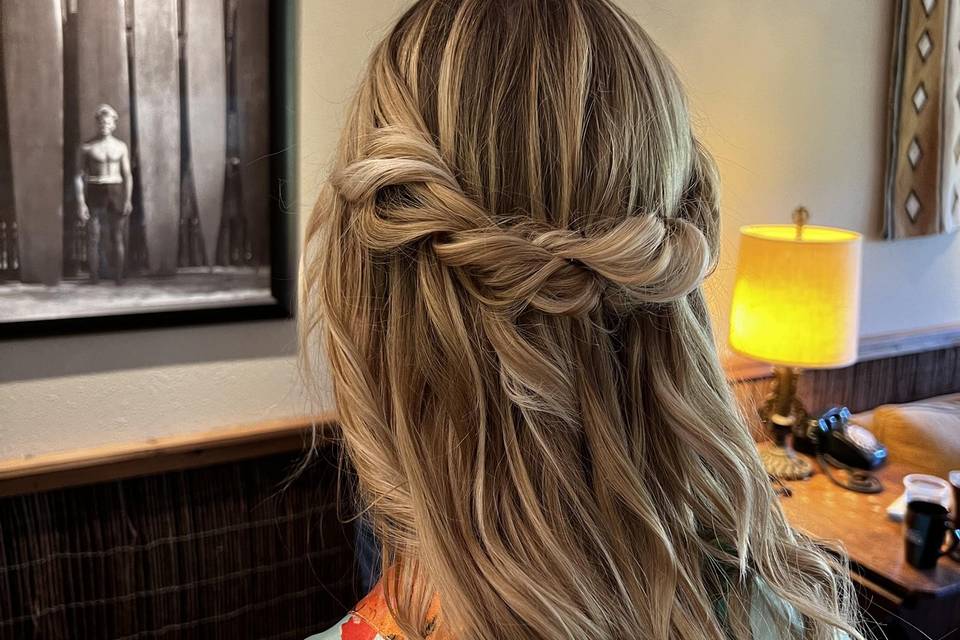 Bridesmaid half up twist