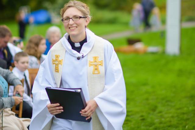 Officiant