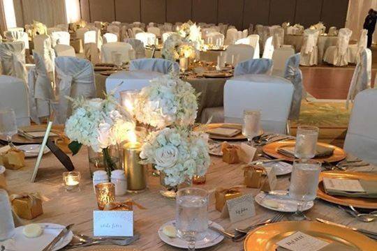 Table set-up with centerpiece