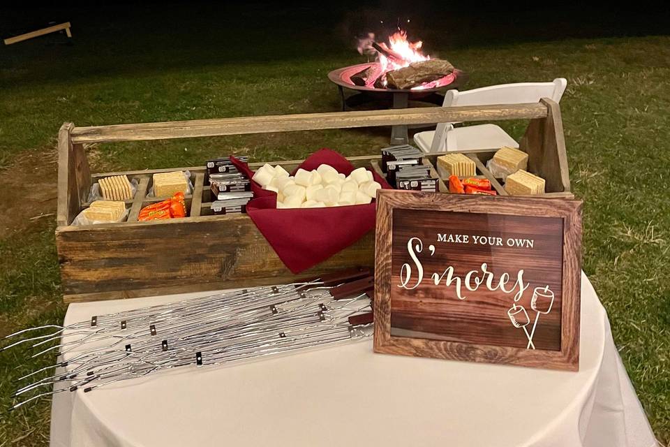 S'mores Bar Set-Up