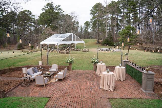 Pretty back lawn