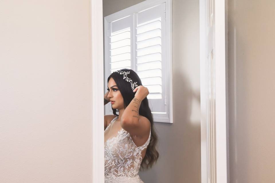 Candid photos of the bride