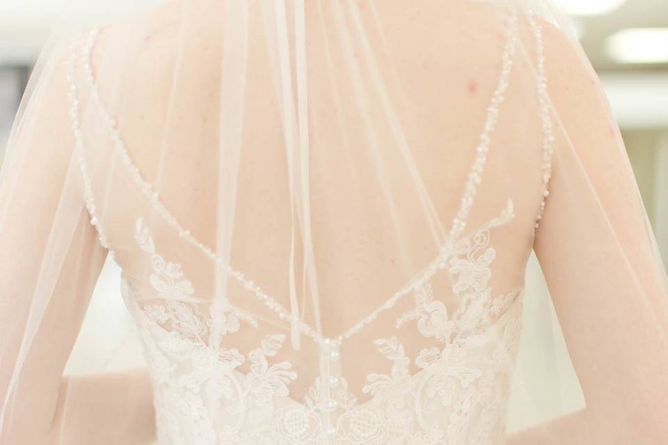 Lace back details