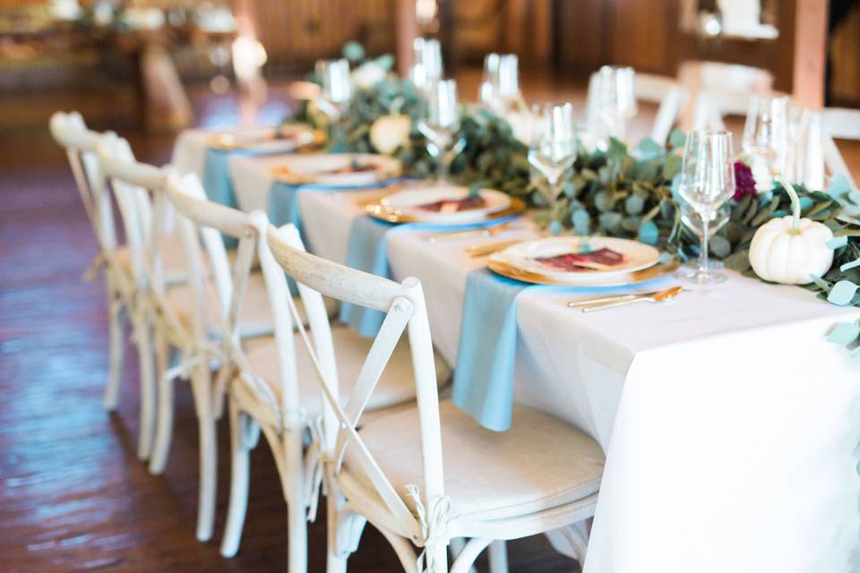 Head table arrangement