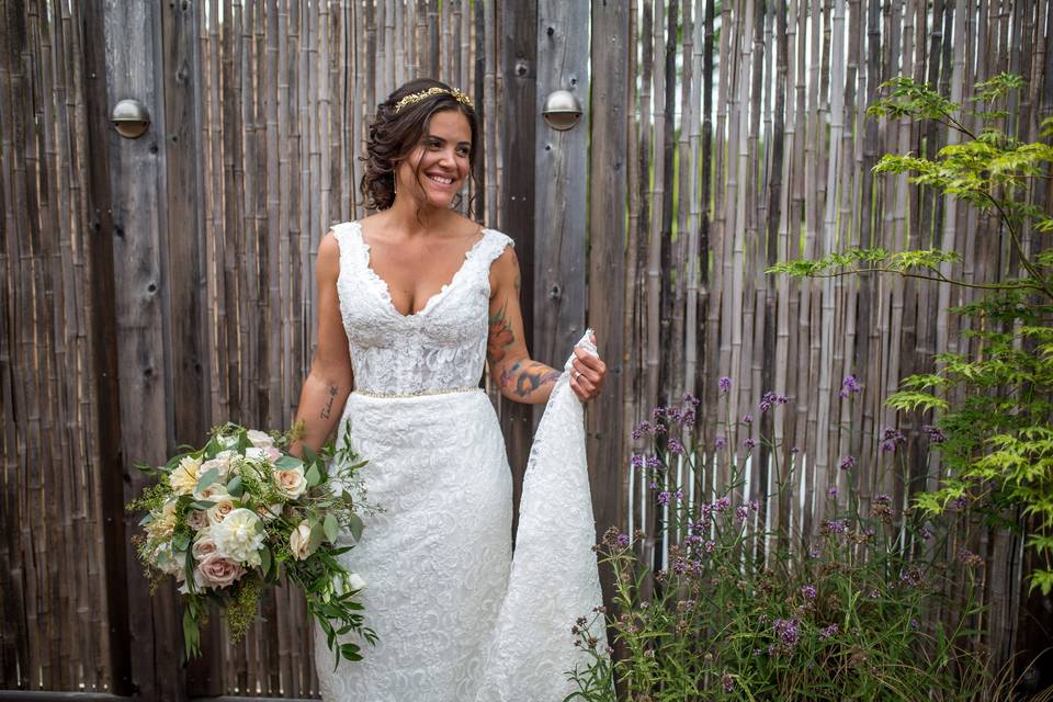 Amy & Steve's wedding day at Interlaken Inn in Lakeville, CT shot by Classic Photographers' Saeide K.