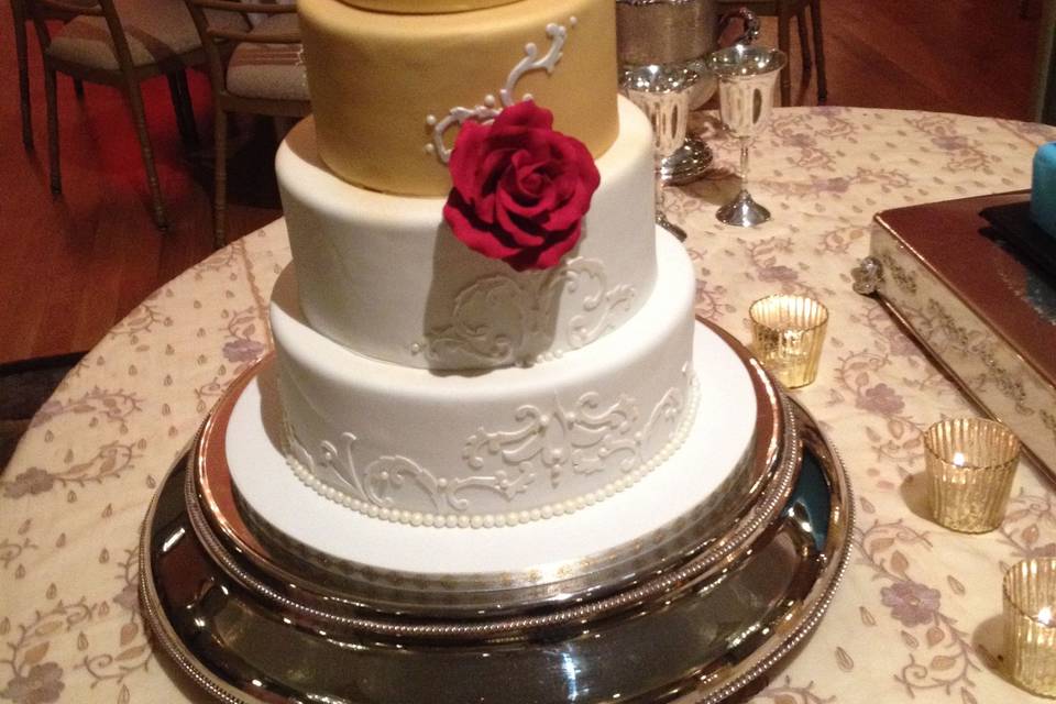 Gold and White wedding cake