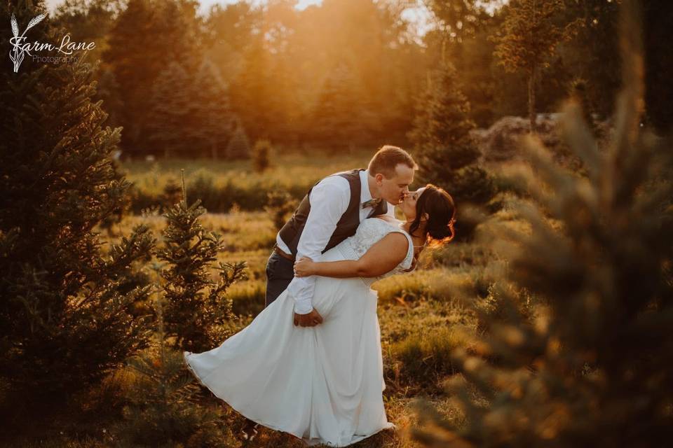 Couples kiss
