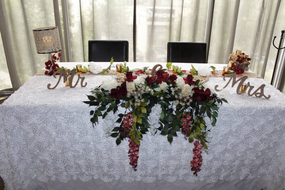 Bride & Groom Table