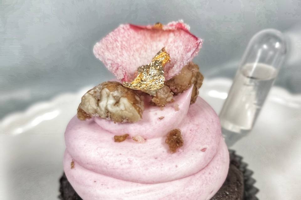 Bourbon Pecan & candied rose