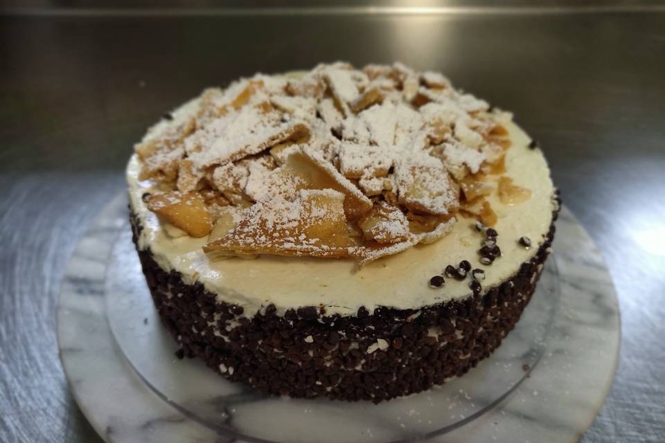 Cannoli cake