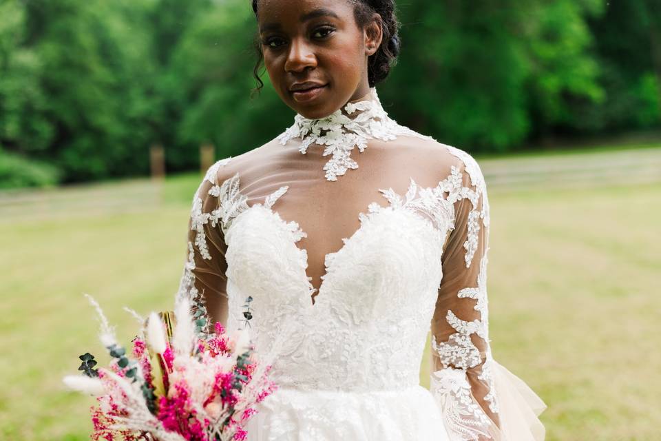Stunning bride & bouquet
